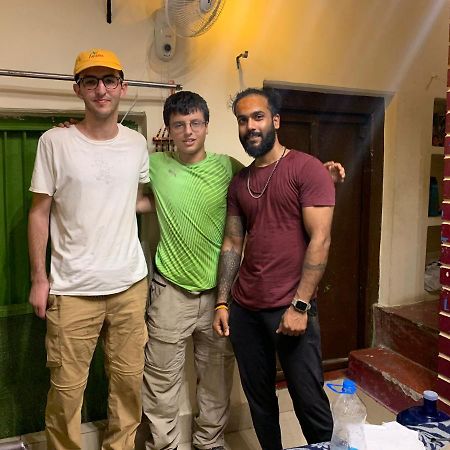 Monalisa Hostel Varanasi Eksteriør bilde