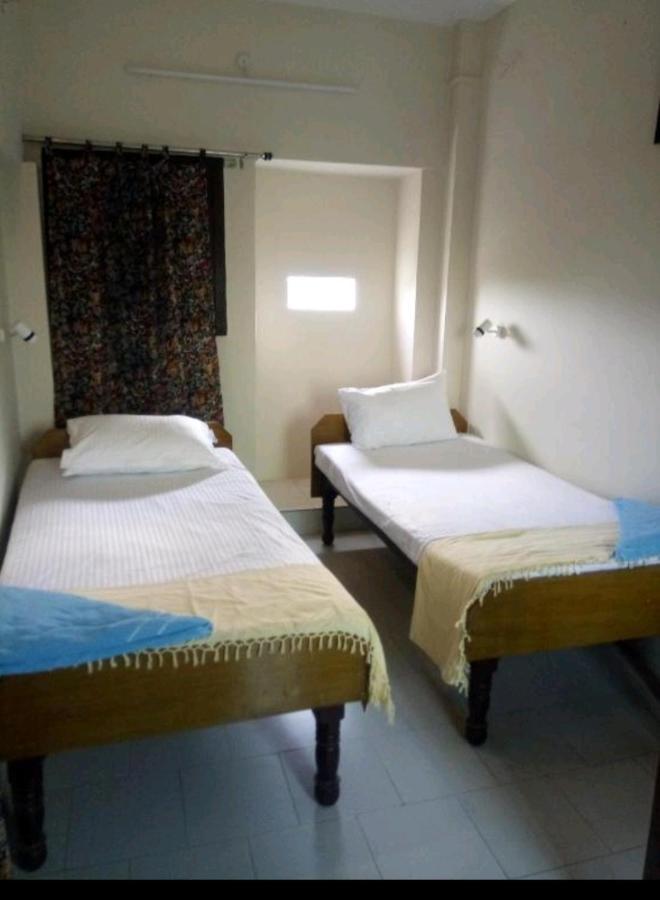 Monalisa Hostel Varanasi Eksteriør bilde