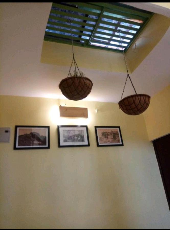 Monalisa Hostel Varanasi Eksteriør bilde