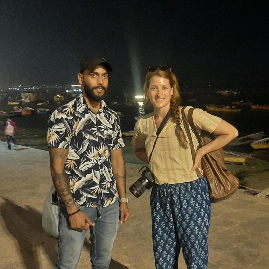 Monalisa Hostel Varanasi Eksteriør bilde