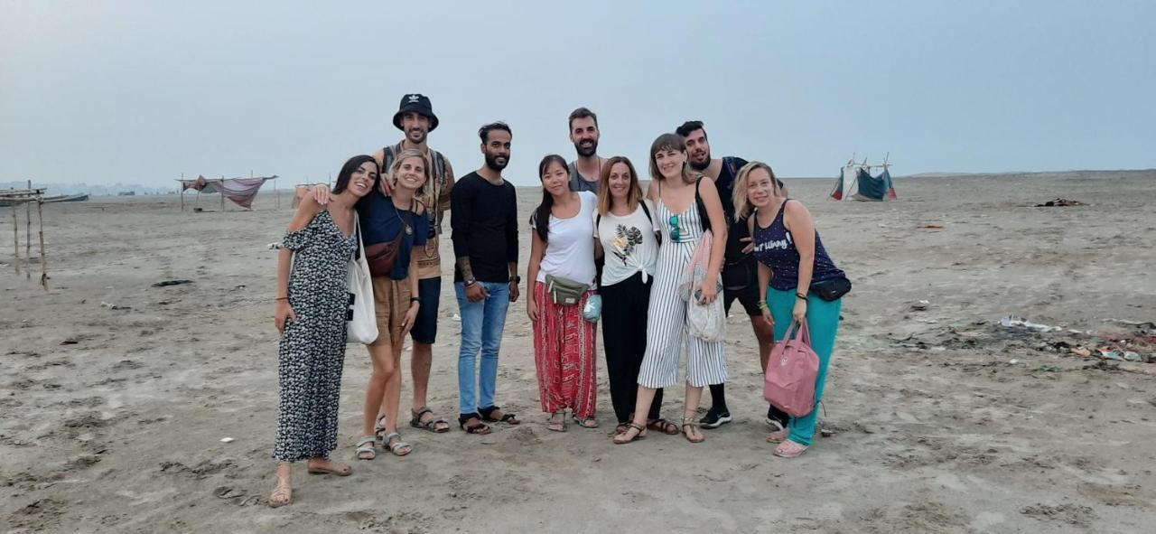 Monalisa Hostel Varanasi Eksteriør bilde