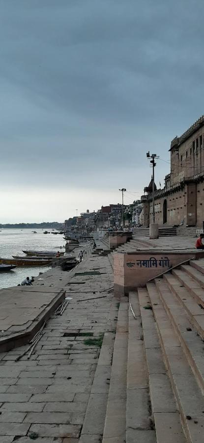 Monalisa Hostel Varanasi Eksteriør bilde