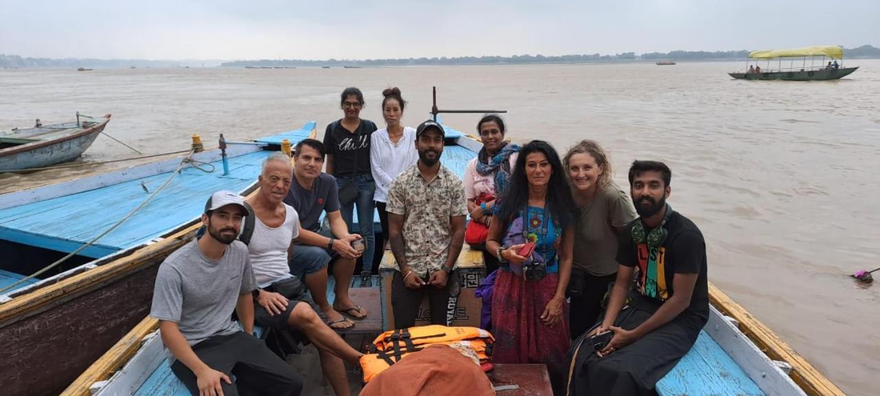 Monalisa Hostel Varanasi Eksteriør bilde